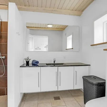 Stunning In Harboore With Sauna 펜션 *