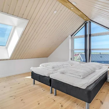 Stunning In Harboore With Sauna 펜션