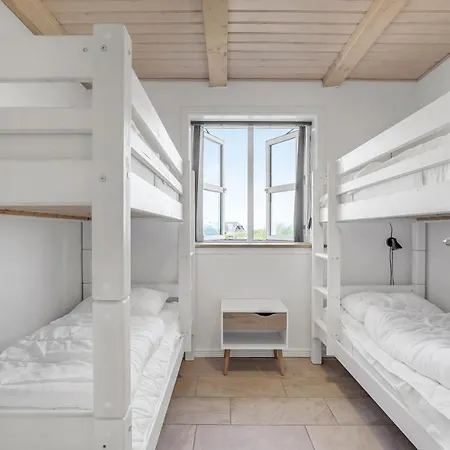 Stunning In Harboore With Sauna 펜션