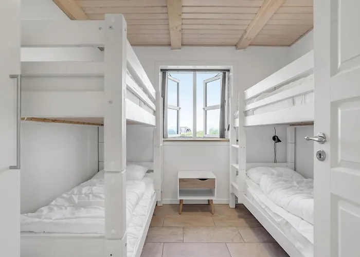 Stunning In Harboore With Sauna Hébergement de vacances