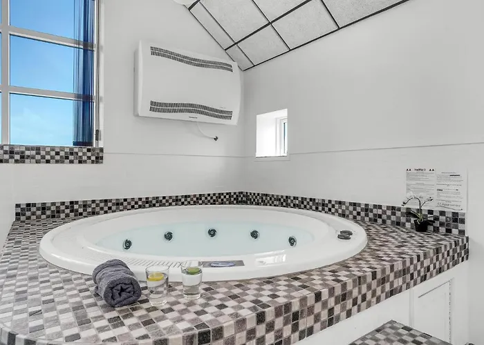 Stunning In Harboore With Sauna Casa vacanze Harboør